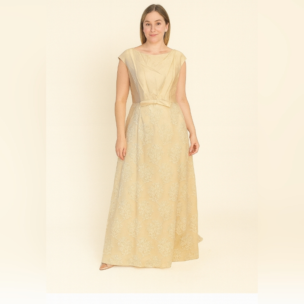 Lorenzo‎ Cream Floral Maxi Dress